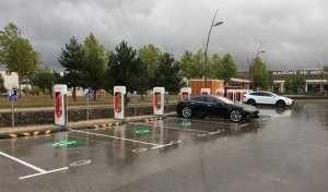 Tesla Supercharger Troyes